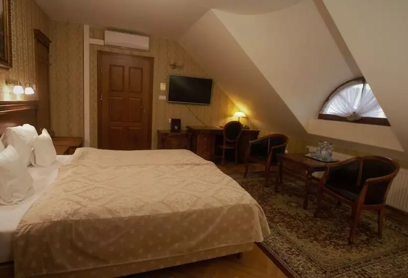 Hotel Sarmata Zespół Dworski