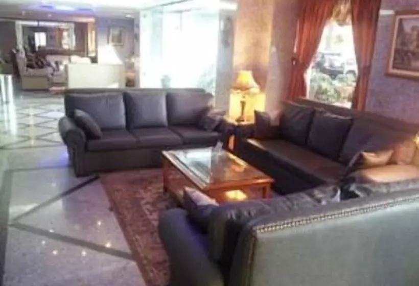 هتل The Diplomat Suite