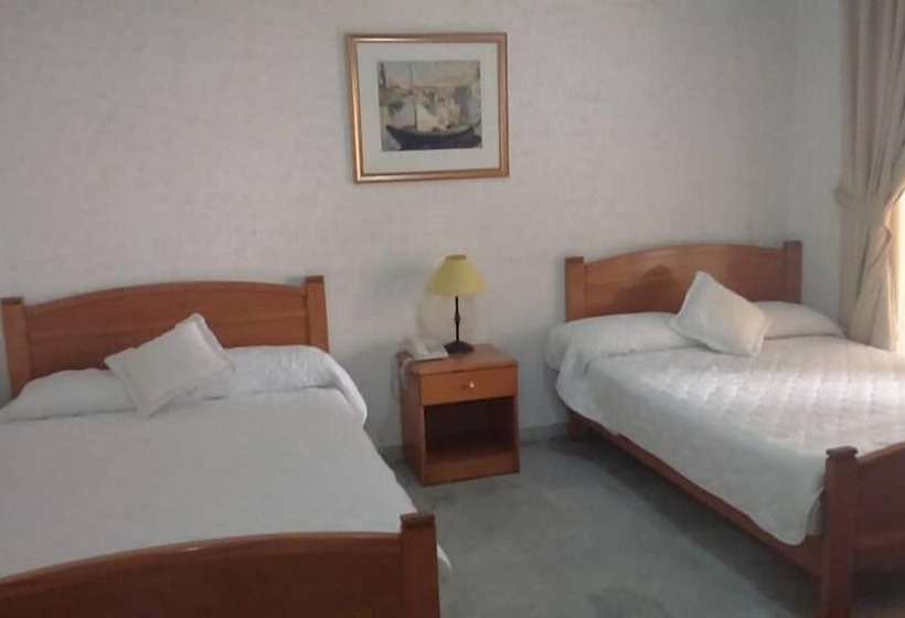 هتل The Diplomat Suite