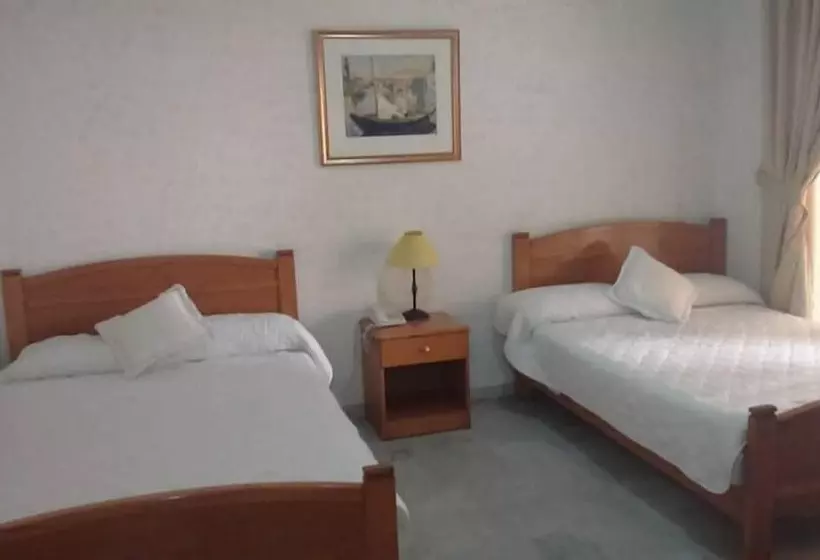هتل The Diplomat Suite