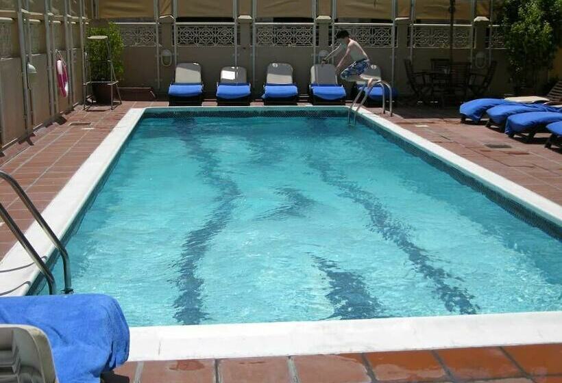 هتل The Diplomat Suite