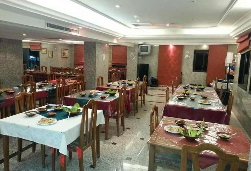 هتل The Diplomat Suite