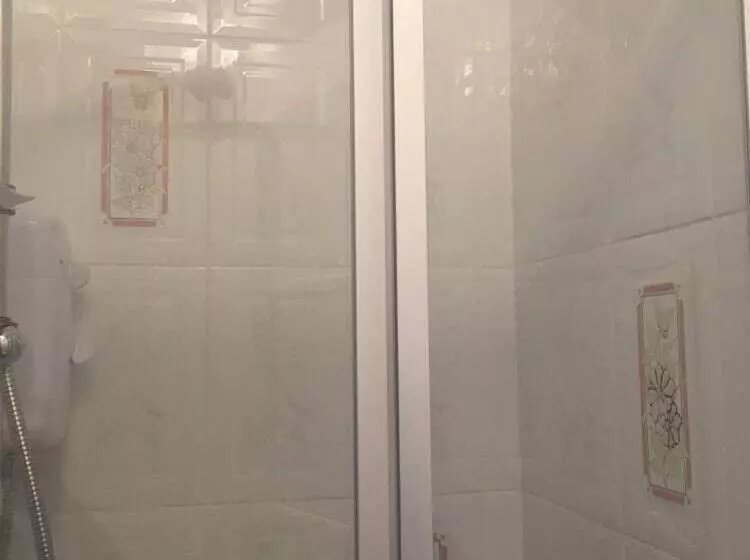 فندق The Old Castle