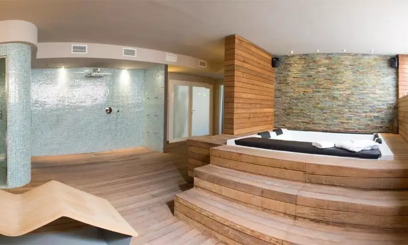 Lagaya Apartaments & Spa