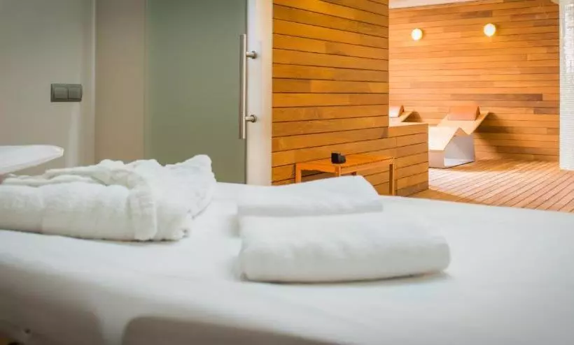 Lagaya Apartaments & Spa