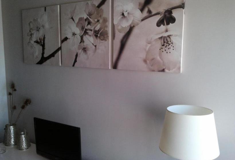 Lagaya Apartaments & Spa