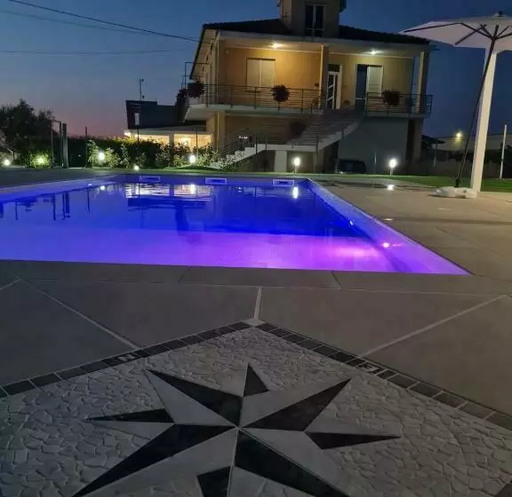 B&b Villa Luja Resort
