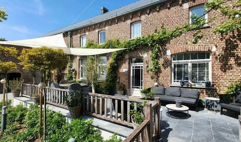 Aamiaismajoitus (B&B) Guesthouse Biolleke