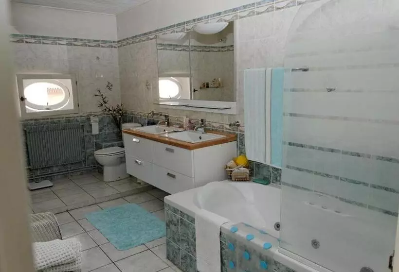 Aamiaismajoitus (B&B) L Orchidée