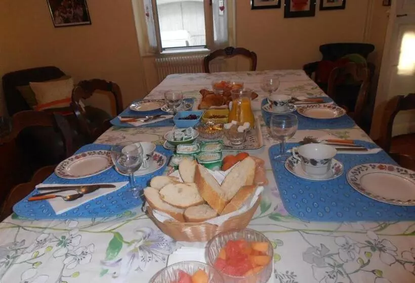 Aamiaismajoitus (B&B) L Orchidée