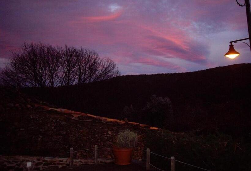 Отель Pátio Do Xisto