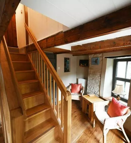 The White Cottage B&b