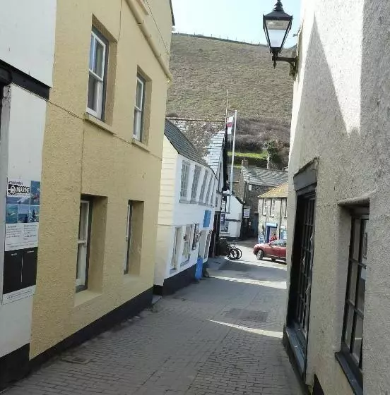 The White Cottage B&b