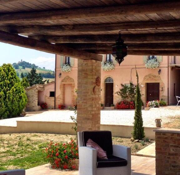 צימר Casale Delle Rondini