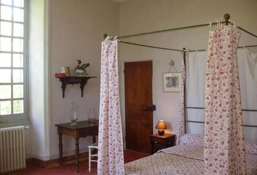 ベッドアンドブレックファースト Chateau De La Bastide