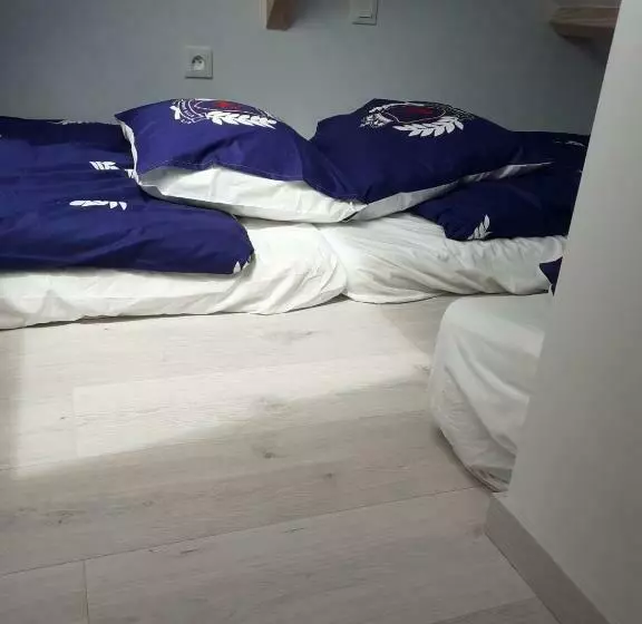 Aamiaismajoitus (B&B) Manoir De L As De Trèfle