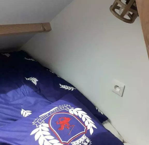 Aamiaismajoitus (B&B) Manoir De L As De Trèfle