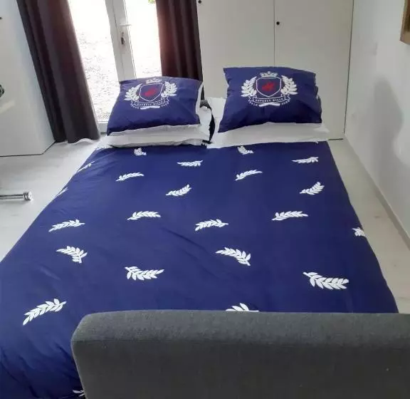 Aamiaismajoitus (B&B) Manoir De L As De Trèfle