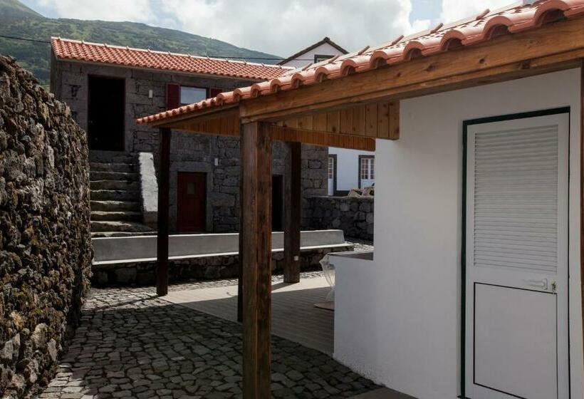 تختخواب و صبحانه Pico Da Saudade