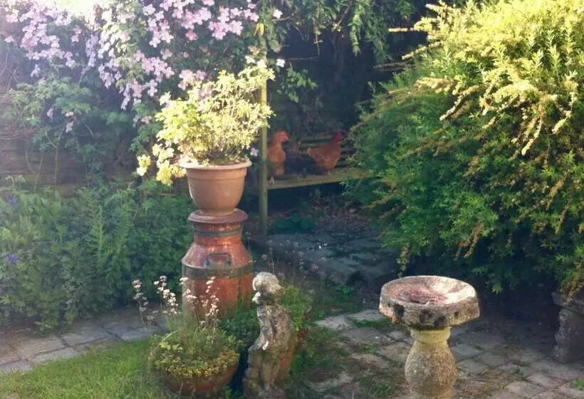 Five Saints Farmhouse B&b