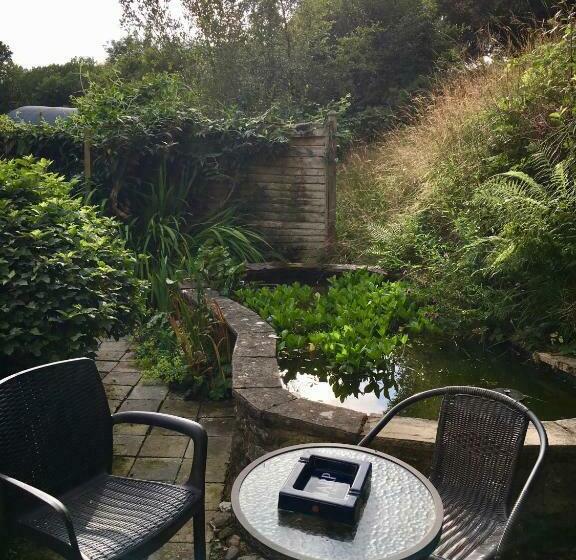 Five Saints Farmhouse B&b