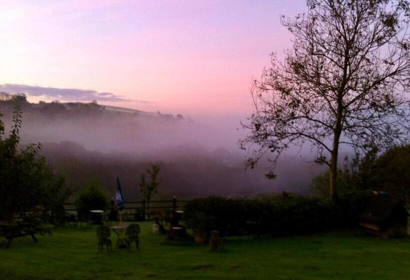 Five Saints Farmhouse B&b