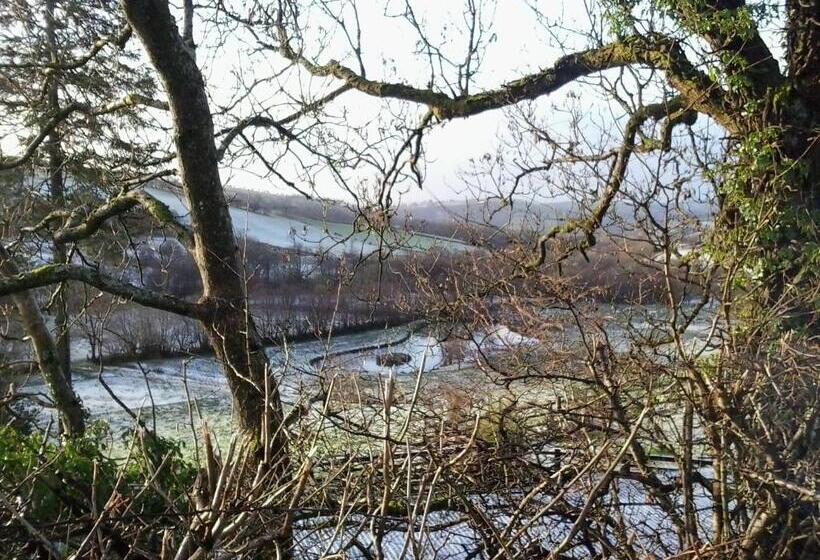 Five Saints Farmhouse B&b