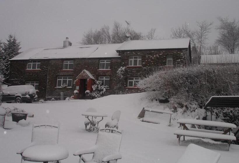 Five Saints Farmhouse B&b