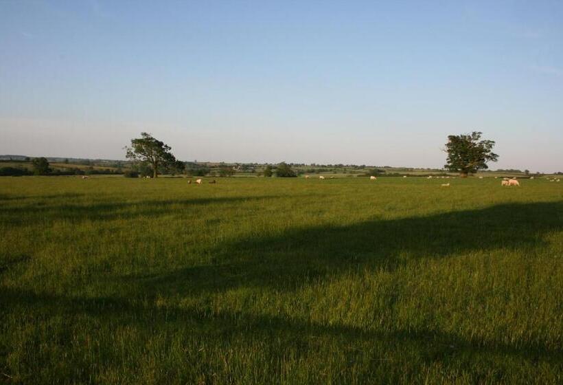 Helmdon House Bed And Breakfast