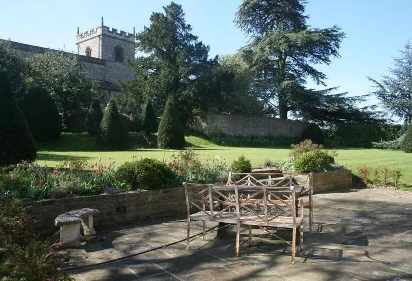 Helmdon House Bed And Breakfast