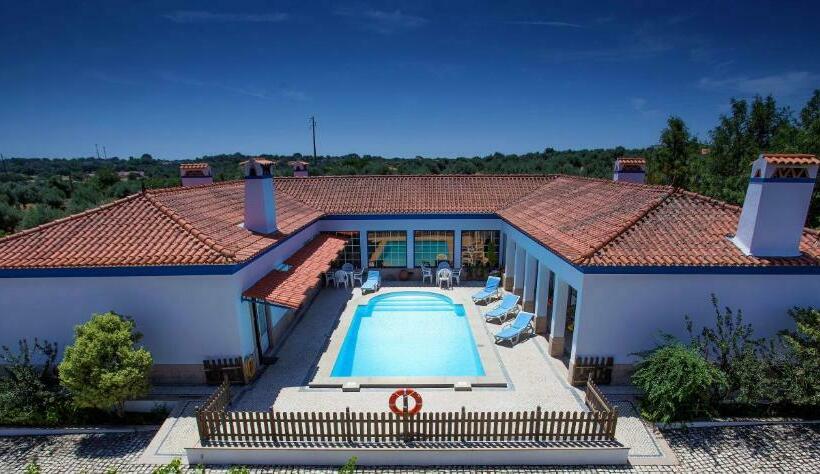 بنسيون A Palhota