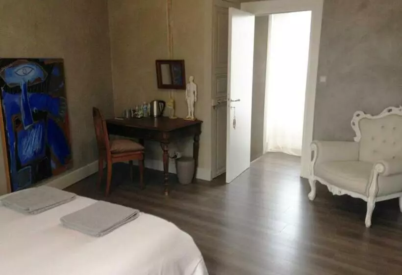 ペンション La Maison Bleue