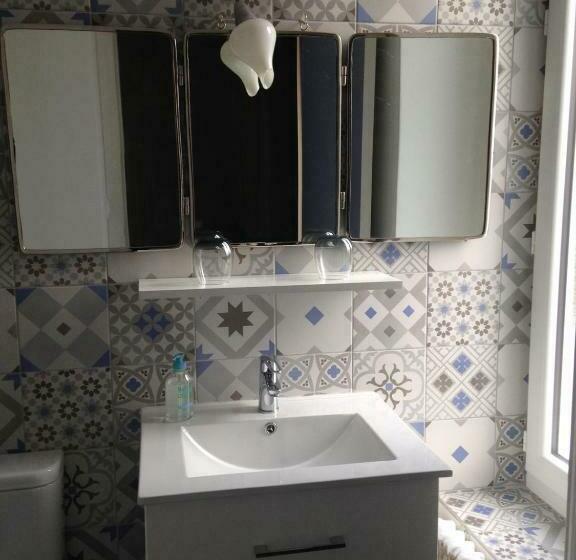 ペンション La Maison Bleue