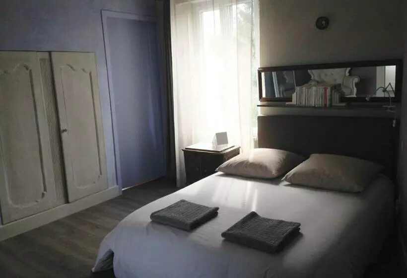 ペンション La Maison Bleue