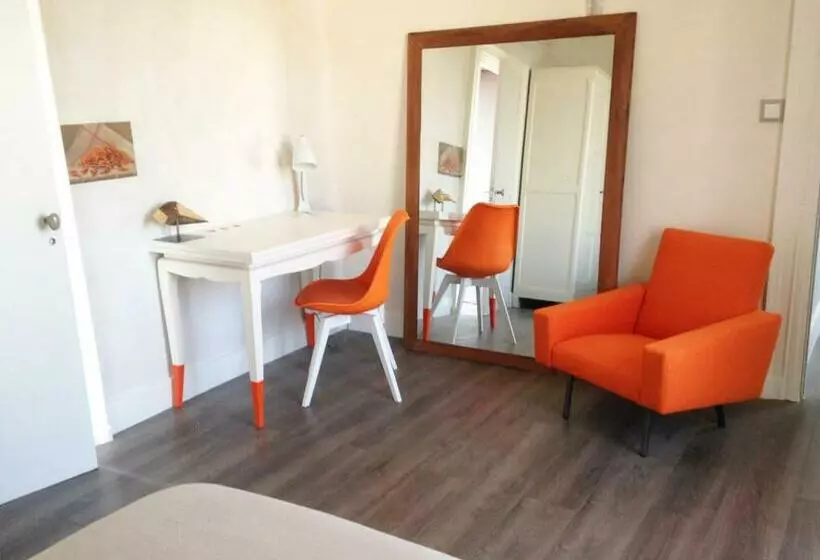 ペンション La Maison Bleue