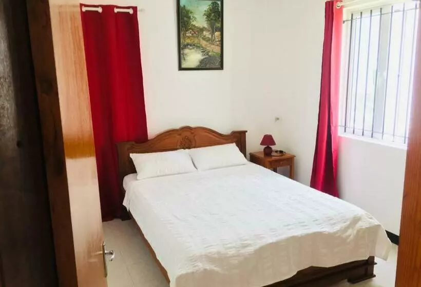 پانسیون Les Gentilhommieres Guest House