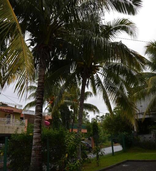 פנסיון Les Gentilhommieres Guest House