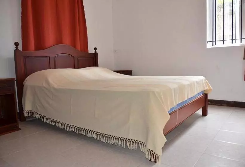 پانسیون Les Gentilhommieres Guest House