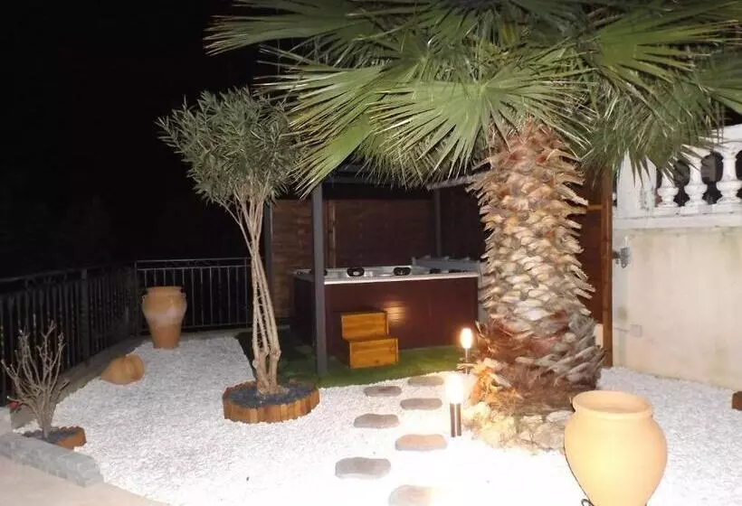 Aamiaismajoitus (B&B) Gite Les Bois 1