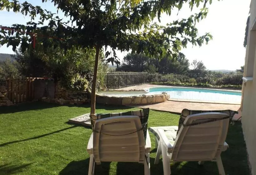 Aamiaismajoitus (B&B) Gite Les Bois 1