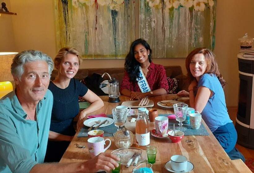 مبيت وإفطار La Chouette Maison   Chambres D Hôtes Et Gîte En Ville