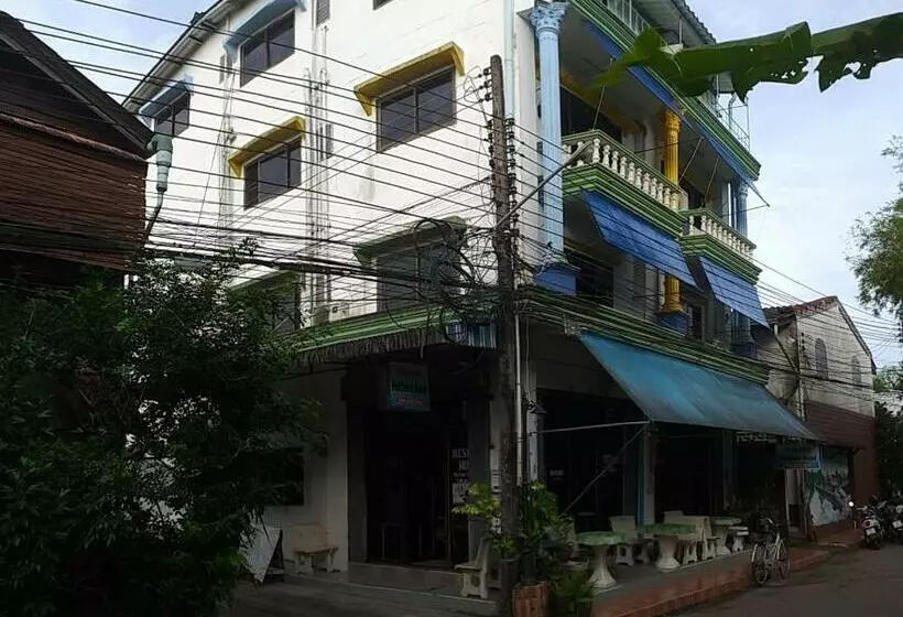 تختخواب و صبحانه Residence House