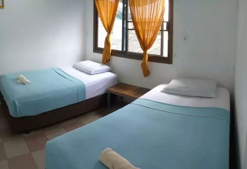 تختخواب و صبحانه Residence House