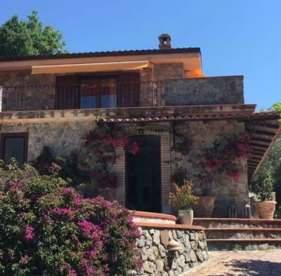 Aamiaismajoitus (B&B) Villa Ludoniccò