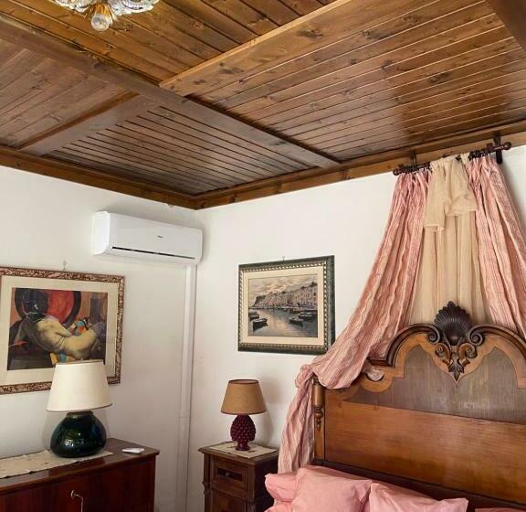 مبيت وإفطار Villa Ludoniccò