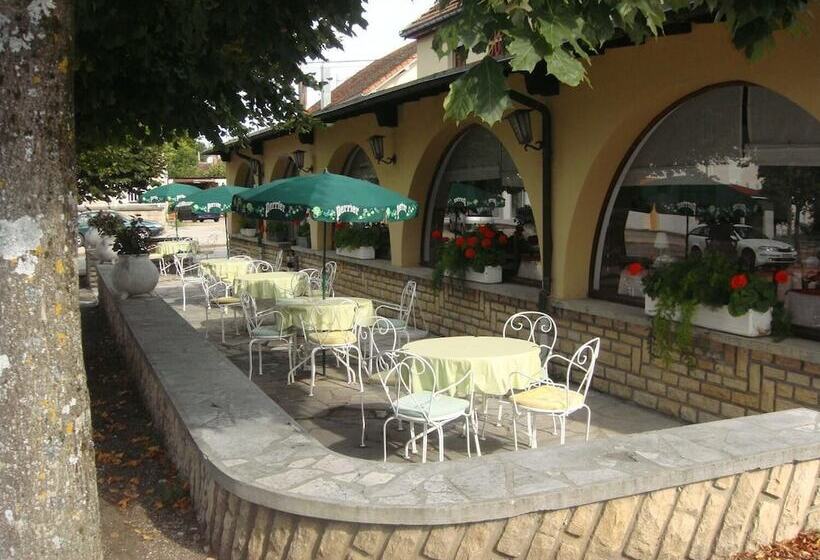 בית מלון כפרי Hôtel Du Commerce