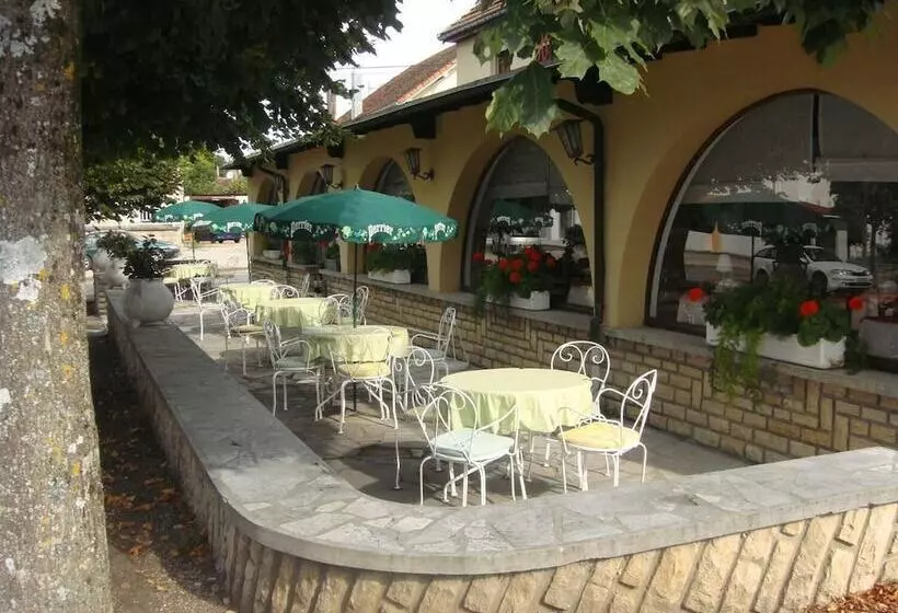 ホテル Hôtel Du Commerce