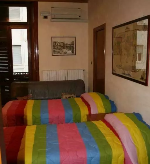 پانسیون Jll Room