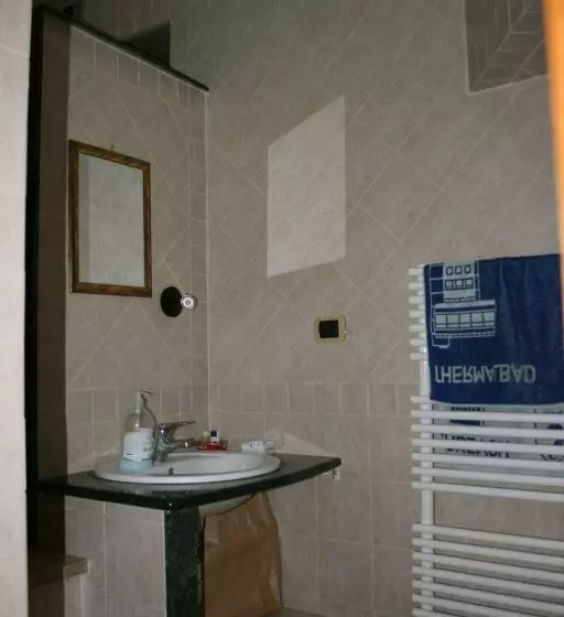 پانسیون Jll Room