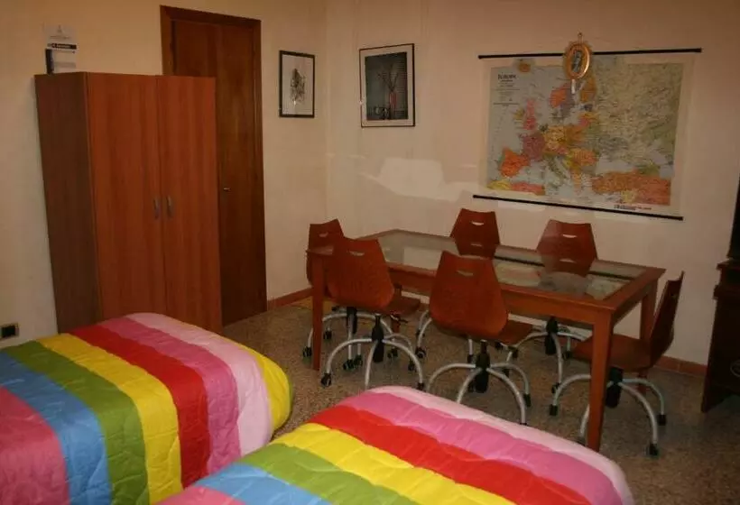 پانسیون Jll Room